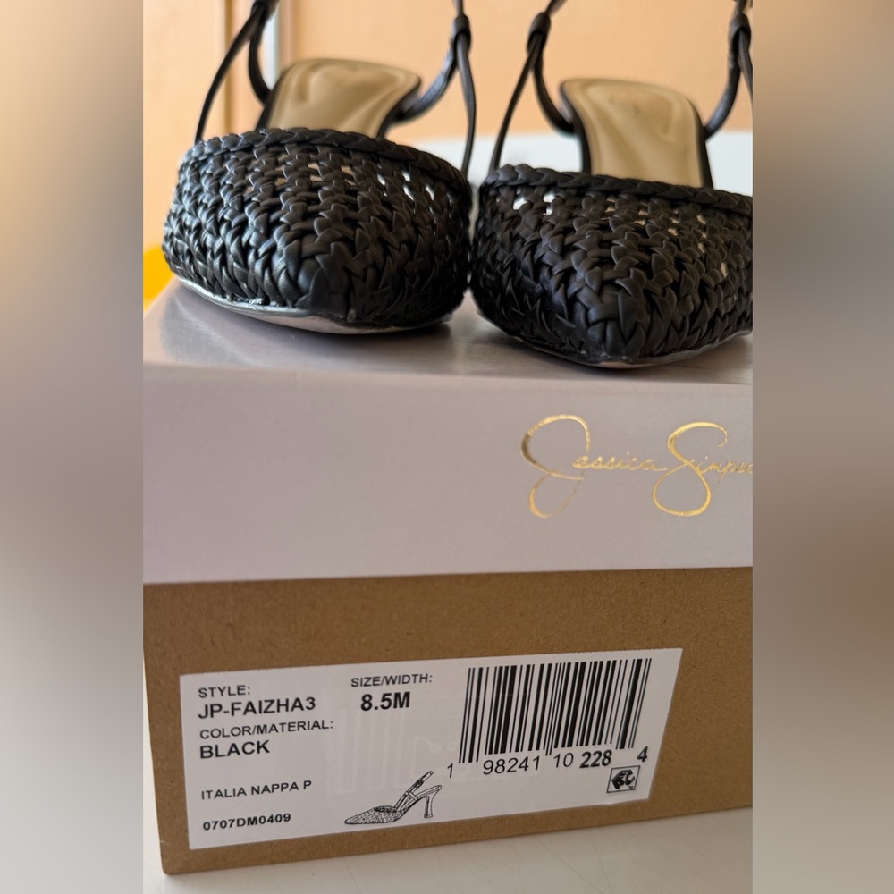 Elegant Black Women's Heels - Picture 3 of 7